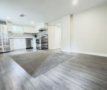 For Lease - 6072 Hillsdale Drive Unit# Lower, Whitchurch-Stouffvill... - Photo 4