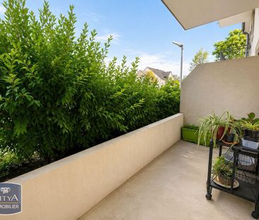 Location Appartement 1 pièce 28m² BEAUPREAU EN MAUGES 49600 - Photo 2