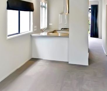 Hobsonville, 7 Station Street - Photo 4