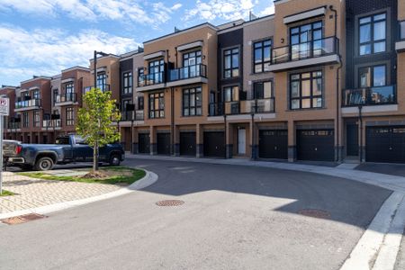 For Lease - 7 Phelps Lane Unit# 15, Richmond Hill, Ontario - Photo 2