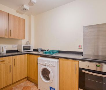 1 bedroom flat to rent - Photo 2