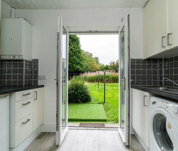 2 bedroom flat to rent - Photo 6