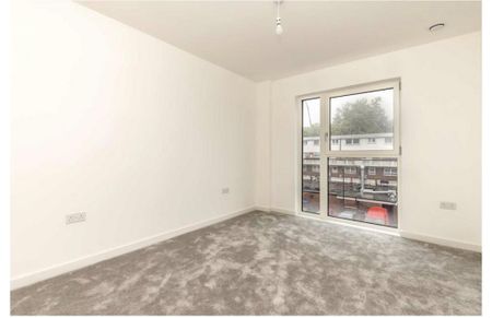 4 bedroom apartment to rent - Photo 3