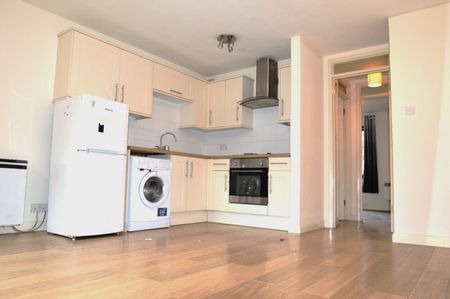 Maypole Road, Taplow, Maidenhead,SL6 - Photo 4