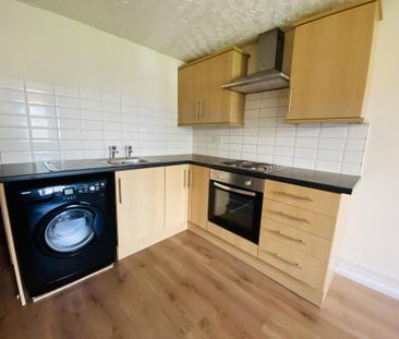 1 bedroom flat to rent - Photo 2