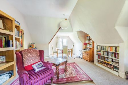 3 bedroom flat to rent - Photo 3