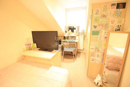 4 bedroom townhouse to rent - Photo 2