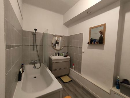 Location Appartement 2 pièces 57m² - Photo 5