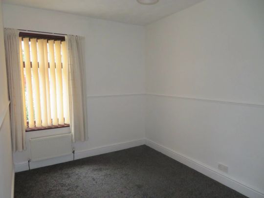 Leamington Street, Rochdale, OL12 - Photo 1