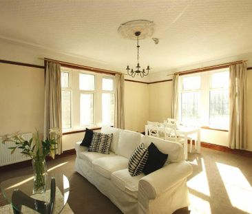 3 bedroom flat to rent - Photo 1