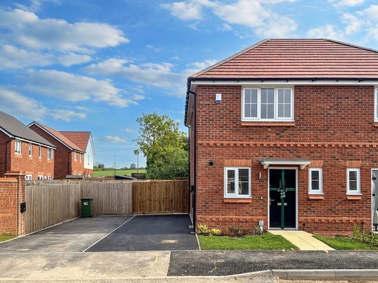 2 bed semi-detached house to rent in Wicket Close, Hinckley, LE10 - Photo 1