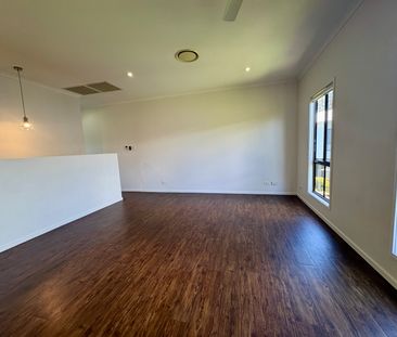 9/2 Carnarvon Court, Oxenford QLD 4210 - Townhouse For Rent | Domain - Photo 2