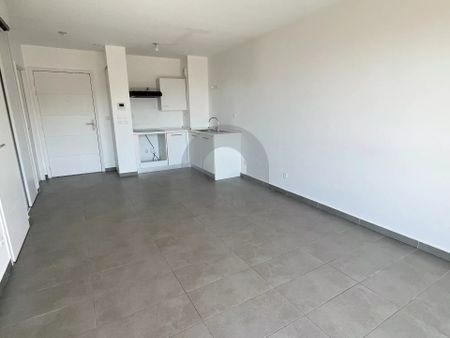 Location Appartement 2 pièces 41m² ROQUEBRUNE CAP MARTIN 06190 - Photo 2