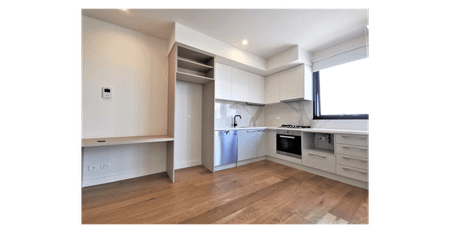 Charming One Bedroom Apartment in Prime Kew Location (Stacker Parking and Sedan Car Only) - Photo 3