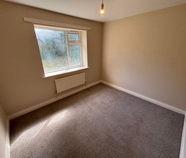 2 bedroom detached bungalow to rent - Photo 5