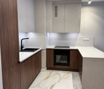 Przepięknie wykończone mieszkanie w Wawrze - Photo 4