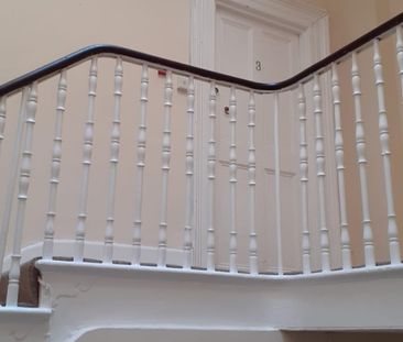 Studio Flat, Powis Square, BN1 - Photo 3