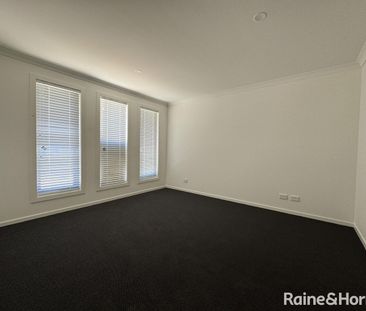 Four Bedroom Family Home with Two Living Areas. - Photo 3