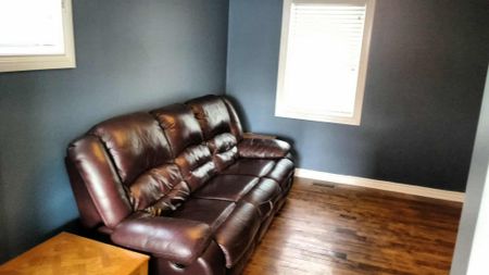 For Lease - 123 Humewood Drive, Belleville, Ontario - Photo 2