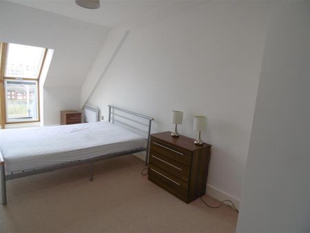 2 bedroom apartment to rent - Photo 3