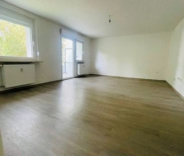 Bezugsfertige 3 - Zimmer Wohnung mit moderner Einbauküche - Photo 6