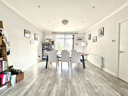 3 bedroom semi-detached house to rent - Photo 2