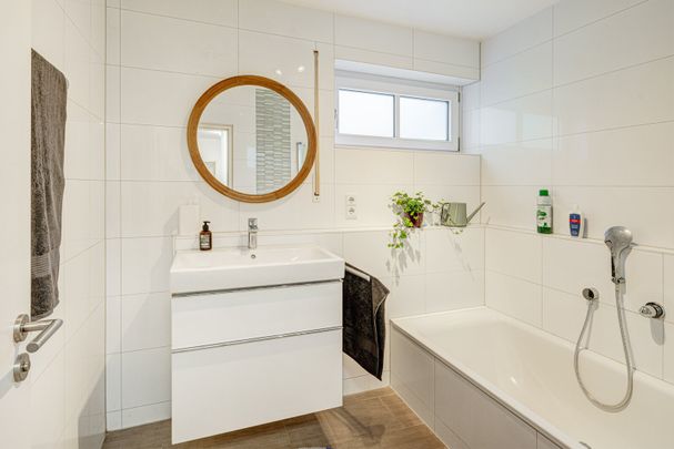 Large 3-room apartment for rent with garden & terrace - Foto 1