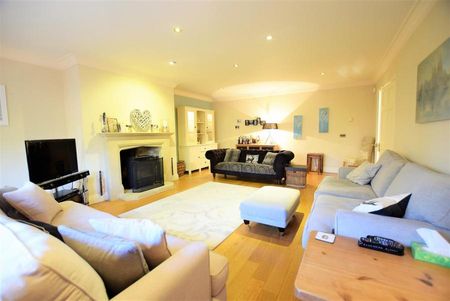 Essendine Road, Ryhall, Stamford, PE9 - Photo 2