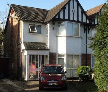 1 bedroom in a house share to rent - Photo 4