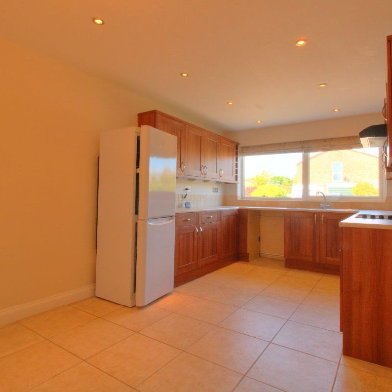 Fernhill Close, Woodbridge - Photo 1