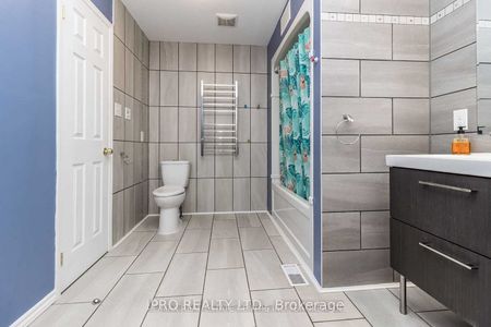 For Lease - 40 Muirland Crescent, Brampton, Ontario - Photo 3