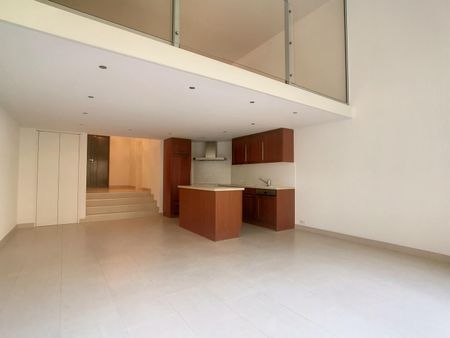 Bel appartement en duplex de 2,5 pièces au centre de Vevey - Photo 4