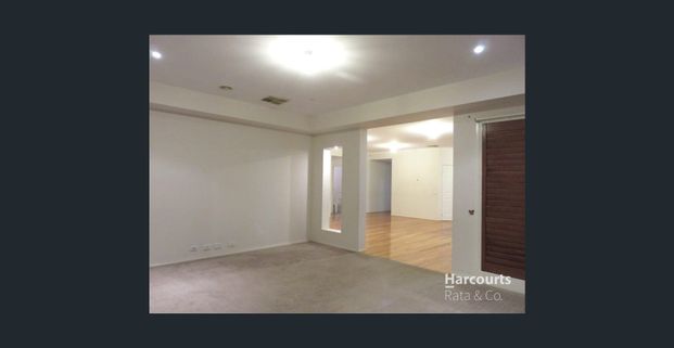 Spacious 4-Bedroom Home with Modern Amenities in Epping - Photo 1