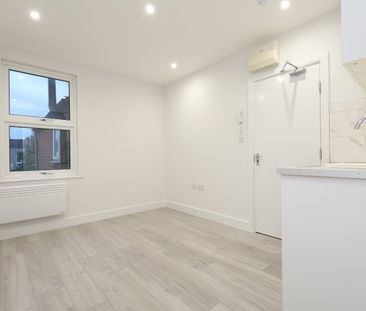 Studio Flat, Graham Rd, HA3 - Photo 3