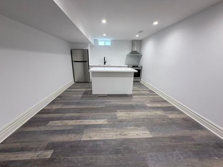 For Lease - basement138 Lady Fenyrose Avenue, Vaughan, Ontario - Photo 5