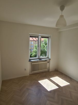 Stockholmsvägen, Södertälje - Photo 1