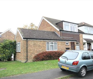 3 bedroom semi-detached house to rent - Photo 1