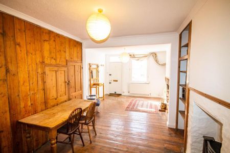 2 bedroom terraced house to rent - Photo 3