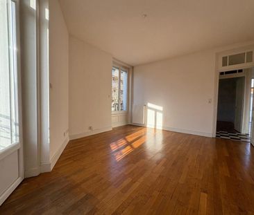 A LOUER - APPARTEMENT T3 - ROANNE SECTEUR GARE - Photo 2