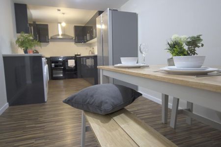 6 bedroom house to rent - Photo 3