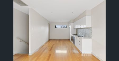 Preston Townhouse - Photo 4