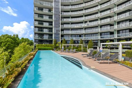 FULLY FURNISHED AT THE "MANHATTAN" - Photo 2