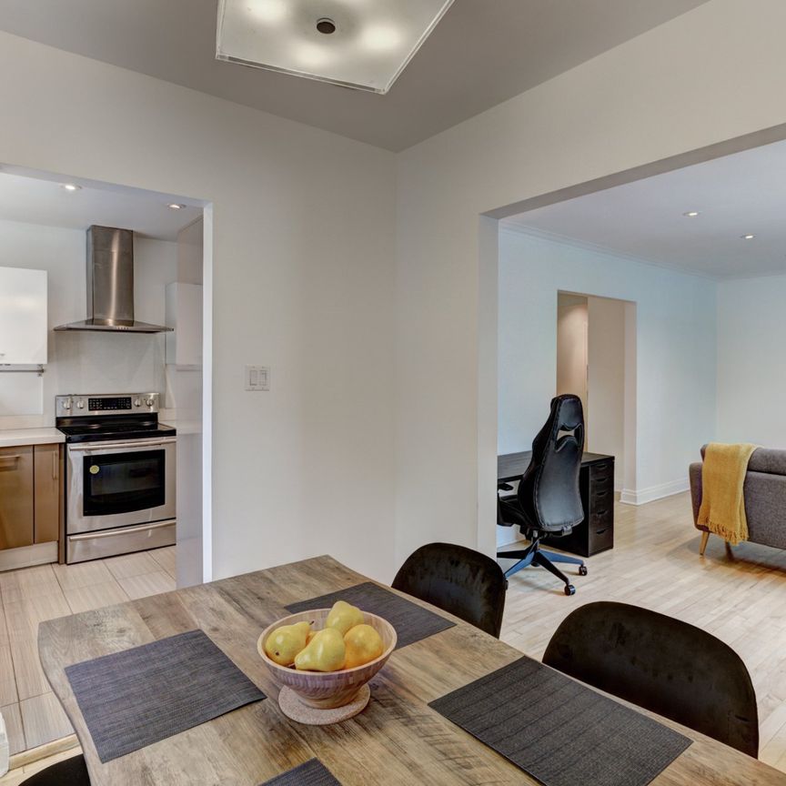 Condo for rent, Mont-Royal - Photo 1