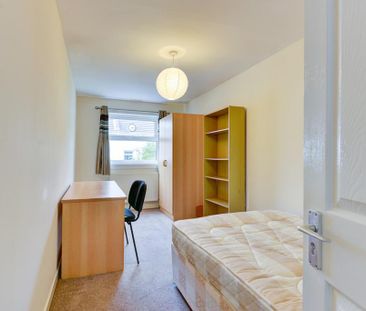 5 bedroom house to rent - Photo 3