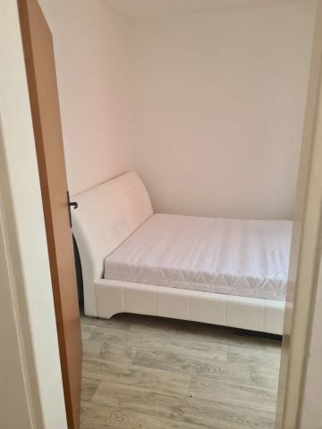 Pronájem bytu 2+kk 45 m - Fotografie 4