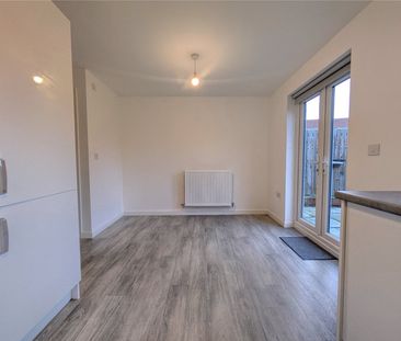 3 bed semi-detached house to rent in Wolseley Way, Hemlington, TS8 - Photo 2