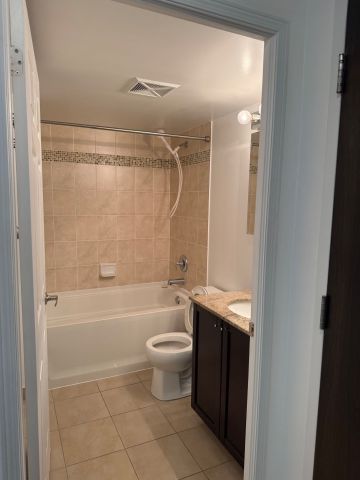 For Lease - 73 King William Crescent Unit# Lph 10, Richmond Hill, Ontario - Photo 3