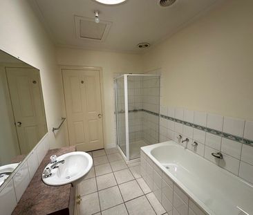 14A Hotham Road, Niddrie VIC 3042 - Townhouse For Rent | Domain - Photo 5