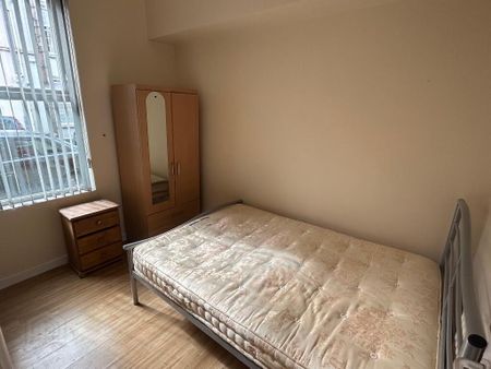 Great Location, 18A Magdala Street, Botanic, Belfast, BT7 1PU - Photo 3