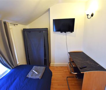 Ellison Road, London, SW16 - Photo 2